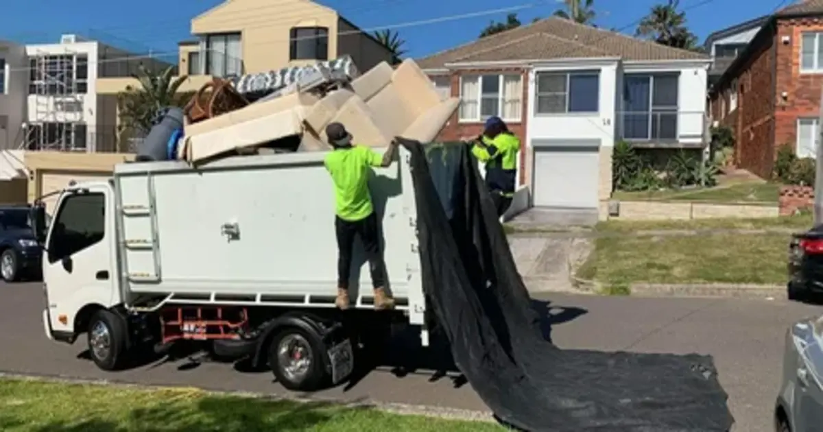 The Ultimate Guide to Finding the Best Junk Removal Service